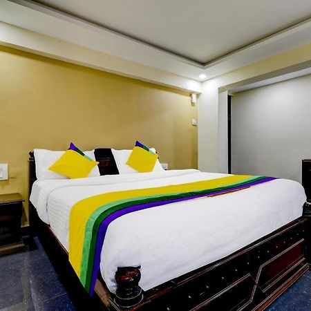 Hotel Itsy By Treebo - Hill View Madikeri Esterno foto